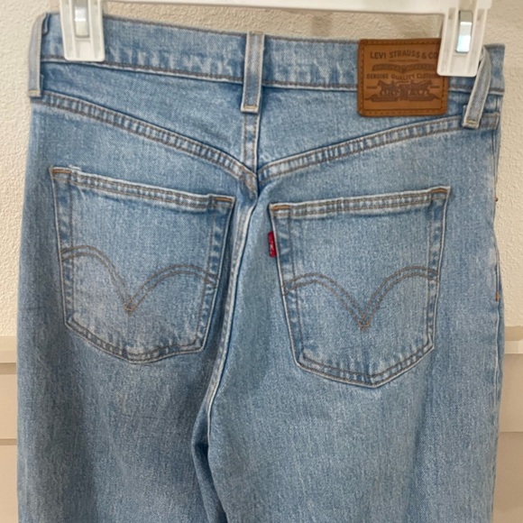 Levi's Ribcage Straight Ankle Jeans Size 26 - Picture 3 of 10